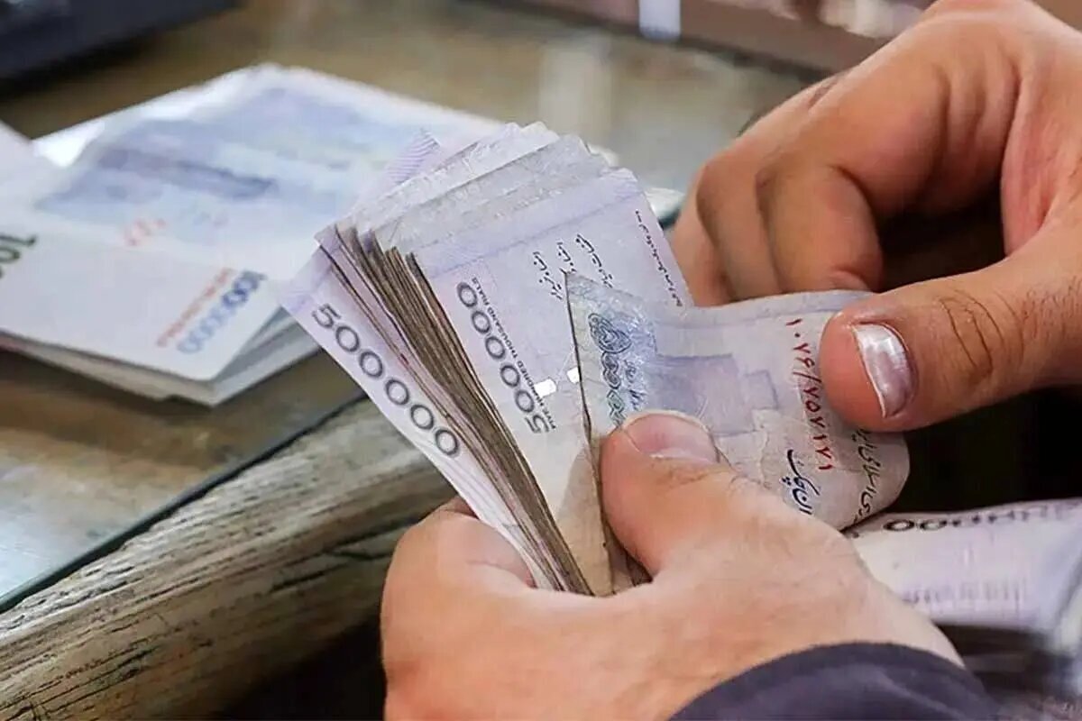 شکاف طبقاتی گسترده‌تر با افزایش فاصله حداقل و حداکثر حقوق کارمندان