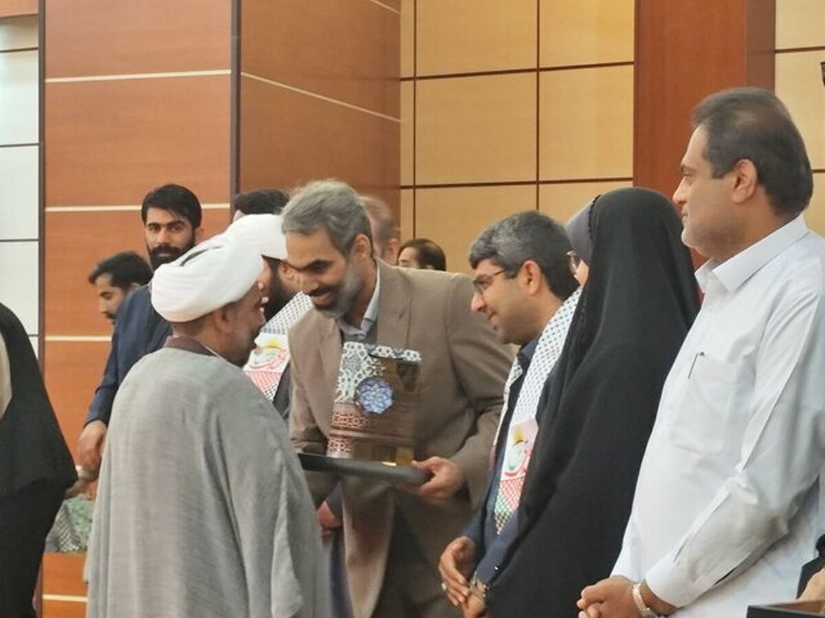 آیین تجلیل از خادمین الحسین (ع) در ایرانشهر برگزار شد