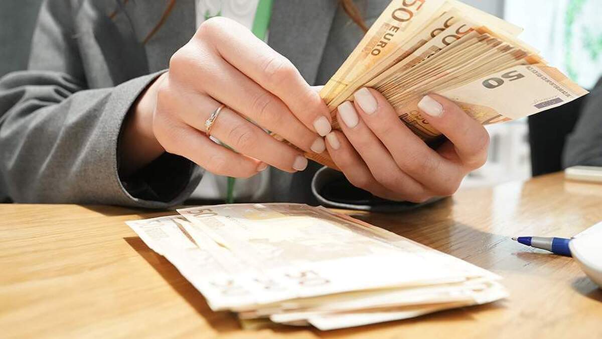 اتریش یک هزار یورو به سوری‌هایی که مایل به بازگشت به کشور خود هستند پرداخت می‌کند