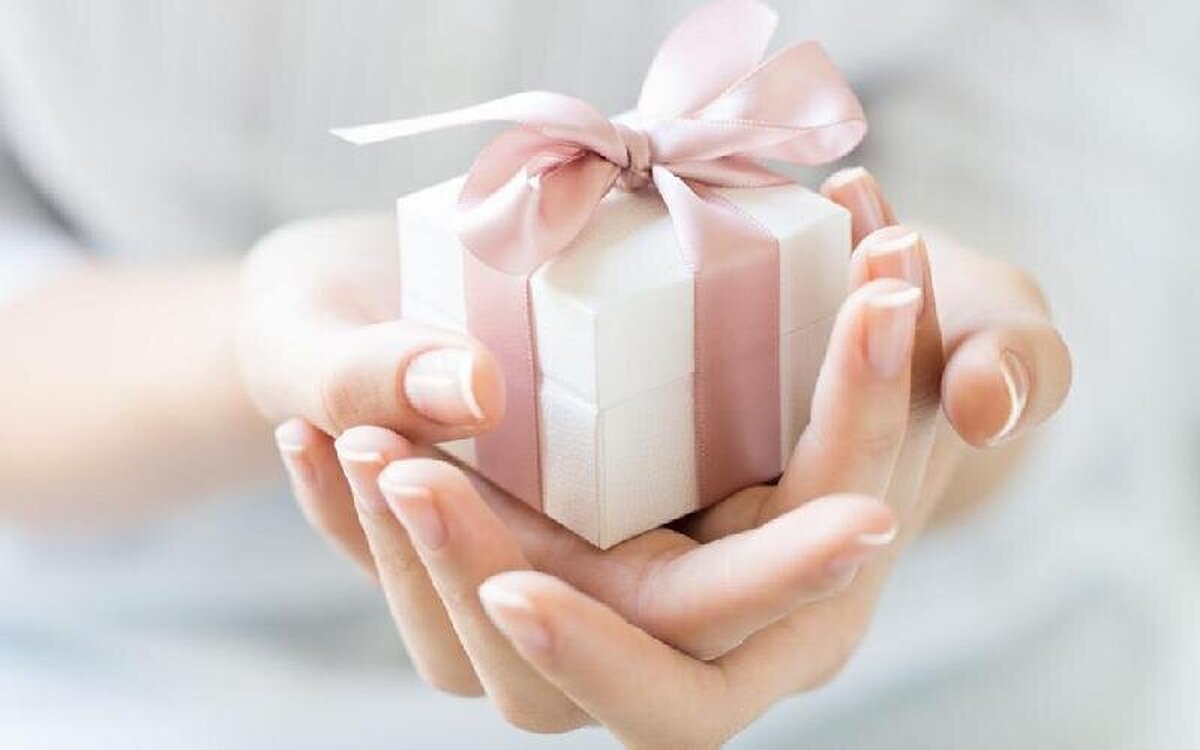 چگونه بدون هدایای گران قیمت همسرمان را در روز زن خوشحال کنیم؟