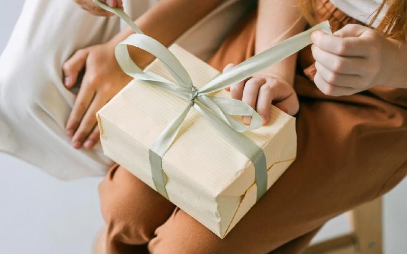 چگونه بدون هدایای گران قیمت همسرمان را در روز زن خوشحال کنیم؟