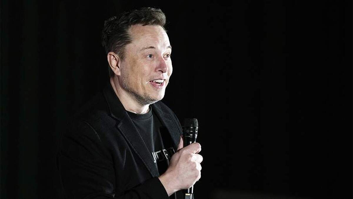 WSJ گزارش داد که ماسک اجازه دسترسی به اطلاعات محرمانه SpaceX را ندارد