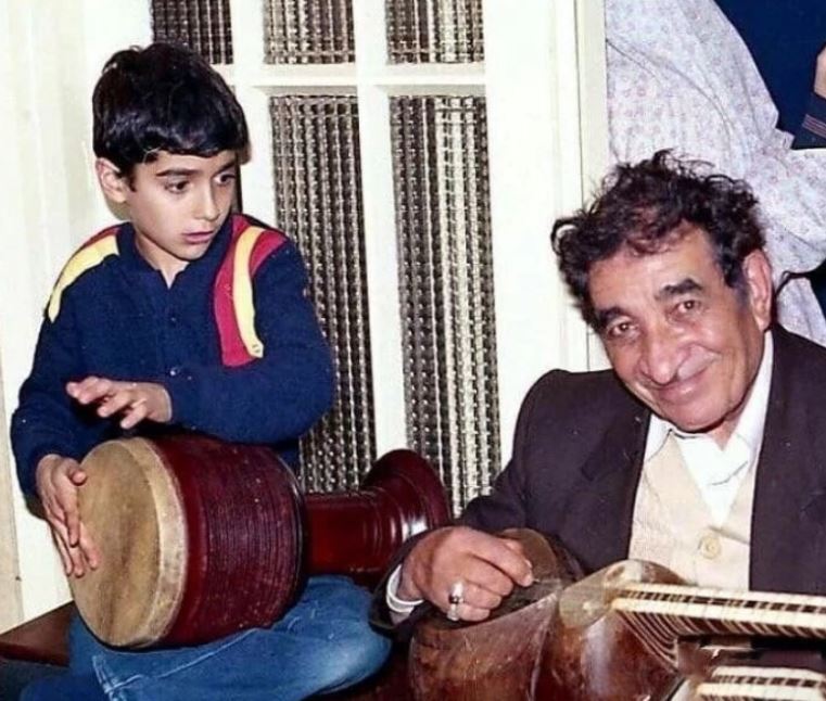 نگاهی به عکس‌های دوران کودکی سحر دولتشاهی و همایون شجریان/ کودکی ناب همایون در آغوش محمدرضا شجریان و شیک پوشی سحر دولتشاهی در آن دوران!