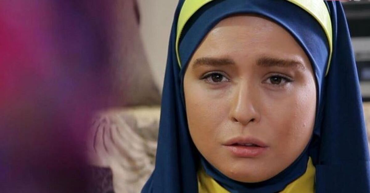 عکس قدیمی و دیدنی از پشت صحنه سریال کیمیا با فیگور صمیمانه مهراوه شریفی نیا با آقایون بازیگر!