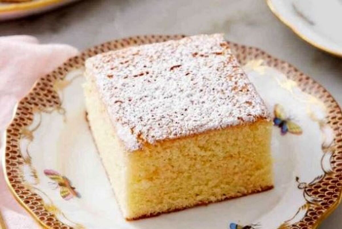 طرز تهیه یک کیک ساده با کمترین مواد لازم و در سریع‌ترین زمان