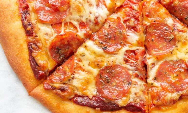 طرز تهیه و مزایا پیتزای کم‌کالری و رژیمی