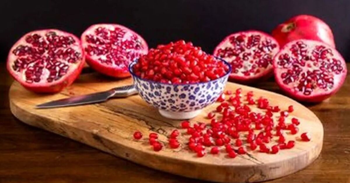 آشنایی با خواص باور نکردنی محبوب‌ترین میوه شب یلدا
