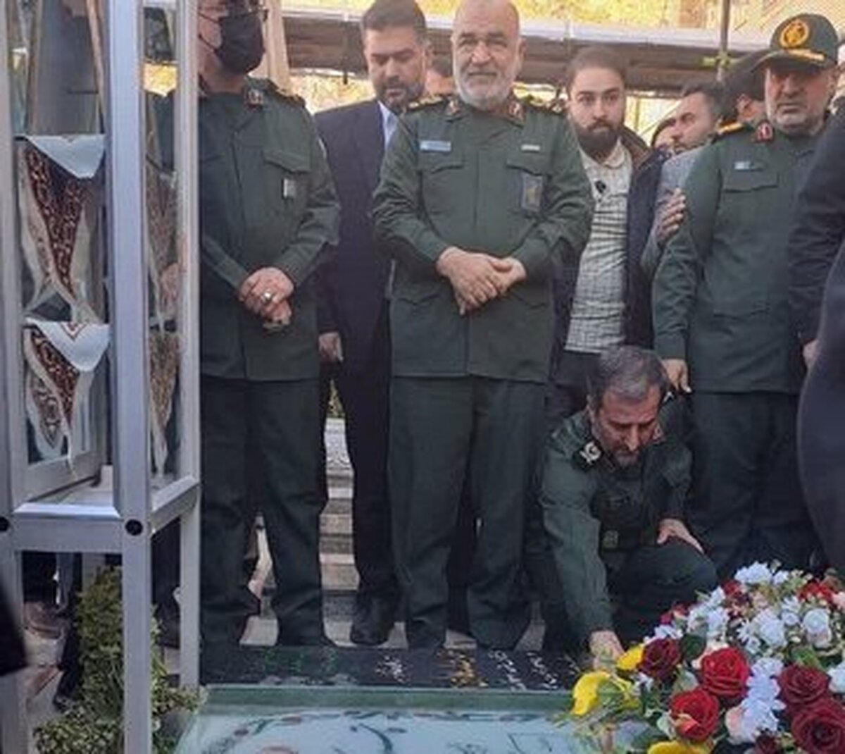 حضور سردار سرلشکر پاسدار حسین سلامی در گلزار شهدای بین المللی شهر کرمان