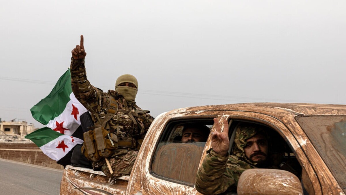 اتاق عملیات نظامی به مردم دمشق یک ساعت فرصت می‌دهد تا سلاح‌های خود را تحویل دهند