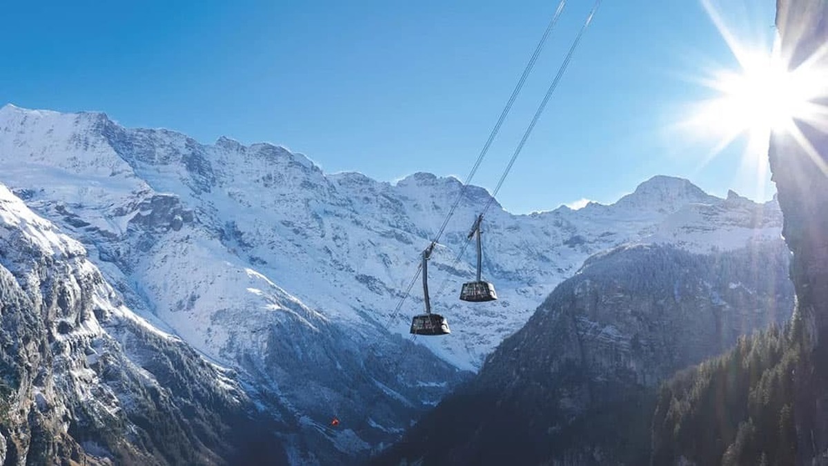 شیب‌دارترین تله‌کابین جهان در کشور سوئیس + عکس