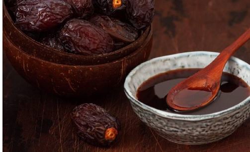 از بهبود سلامت پوست مو تا تقویت دندان با مصرف شیره خرما