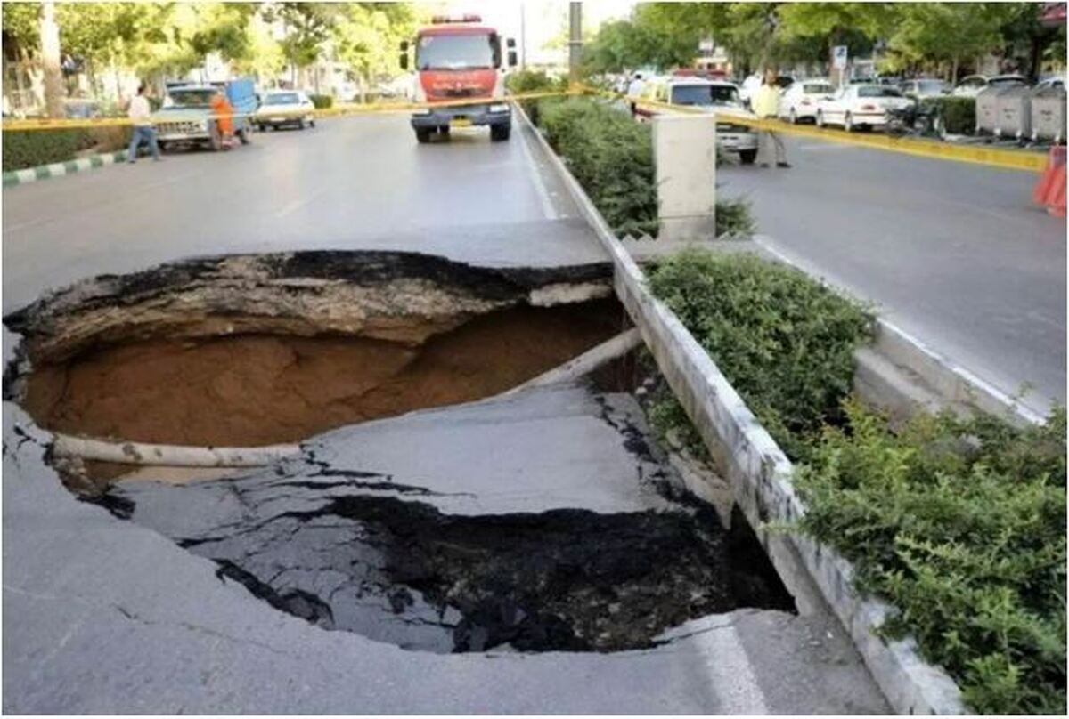 تصویر وحشتناک از حادثه فرونشست زمین در تهران در یک ساختمان مسکونی
