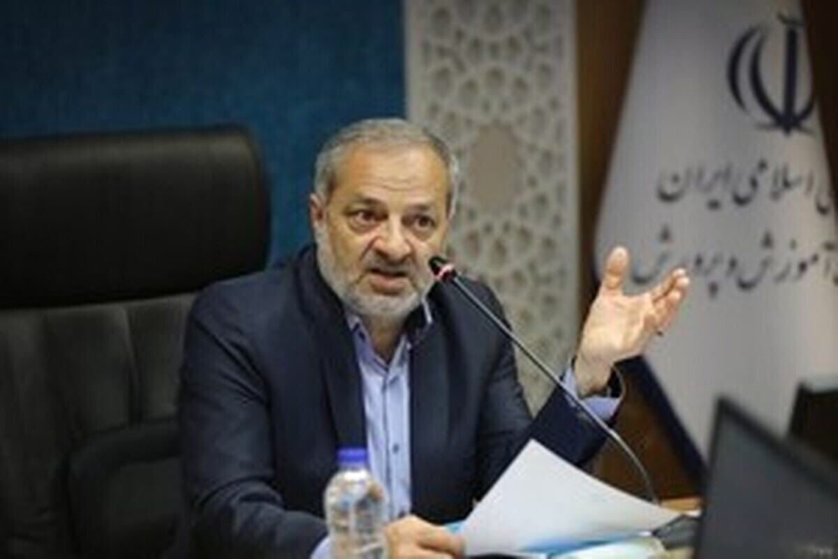 وزیرآموزش و پرورش خبر اخراج دانشجویان به دلیل مسائل سیاسی را تکذیب کرد