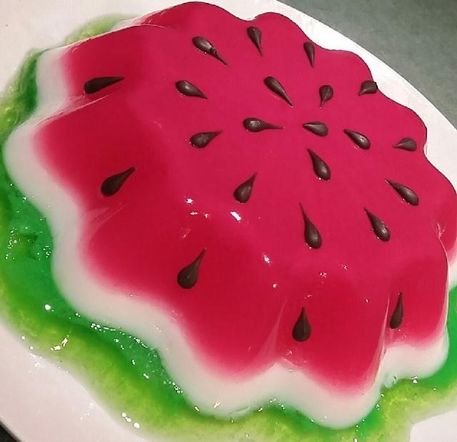 برای اولین شب یلدایی تازه عروس‌ها این مسقطی هندوانه‌ای خوشرنگ و جذاب را درست کنید + رسپی