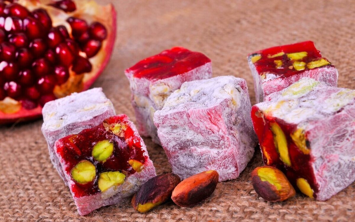 مسقطی انار؛ خوشمزه‌ترین دسر پاییزی با یک طعم ملس