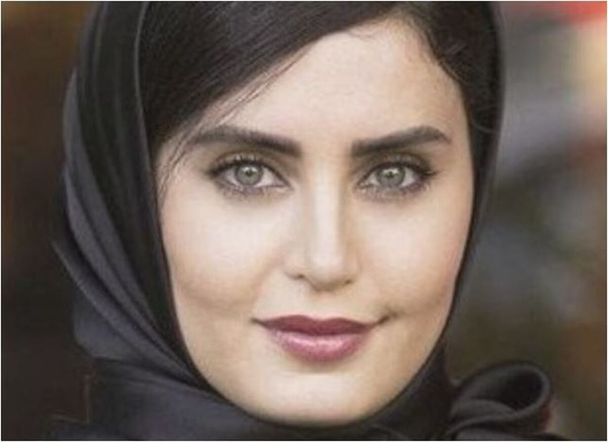 جمله مفهومی الناز شاکردوست بعد از گرفتن تندیس حافظ