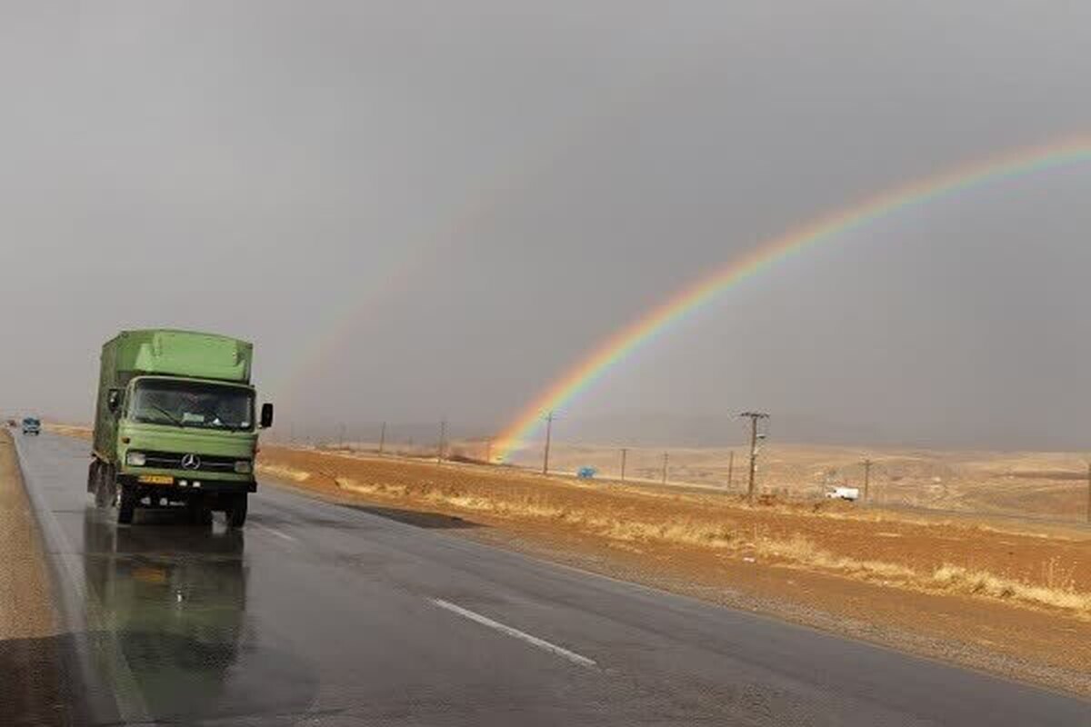 جاده‌های همدان لغزنده شد/رانندگان رعایت نکات ایمنی را رعایت کنند
