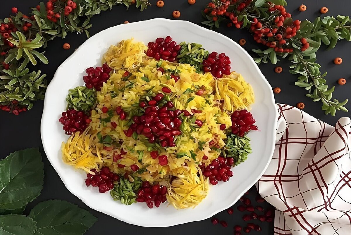 یک غذای ویژه با میوه‌های پاییزی مخصوص مهمانی شب یلدا