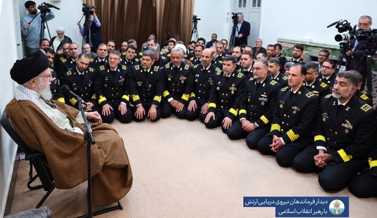 فرماندهان نیروی دریایی ارتش با رهبر انقلاب دیدار کردند