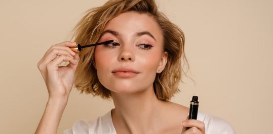ریمل‌های بنفش و نارنجی ایزادورا چه تفاوتی با یکدیگر دارند؟