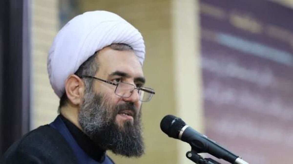 لزوم پیروی از قانون و برخورد با تخلف مقامات
