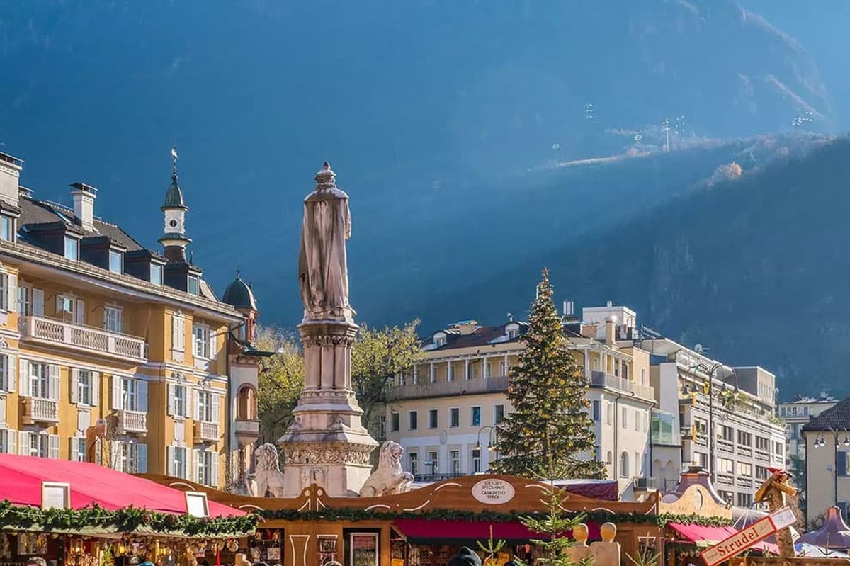شهر بولزانو (Bolzano) در کشور ایتالیا شهری زیبا برای تعطیلات زمستانی