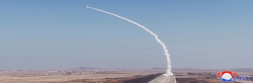 تصاویر| کره شمالی مدل جدیدی از موشک پدافند هوایی را آزمایش کرد تصاویر| کره شمالی مدل جدیدی از موشک پدافند هوایی را آزمایش کرد