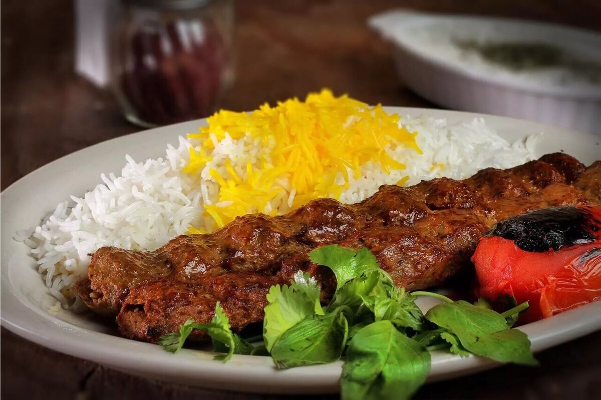 مهمان‌های نوروزی خود را با درست کردن کباب کوبیده رستورانی سورپرایز کنید