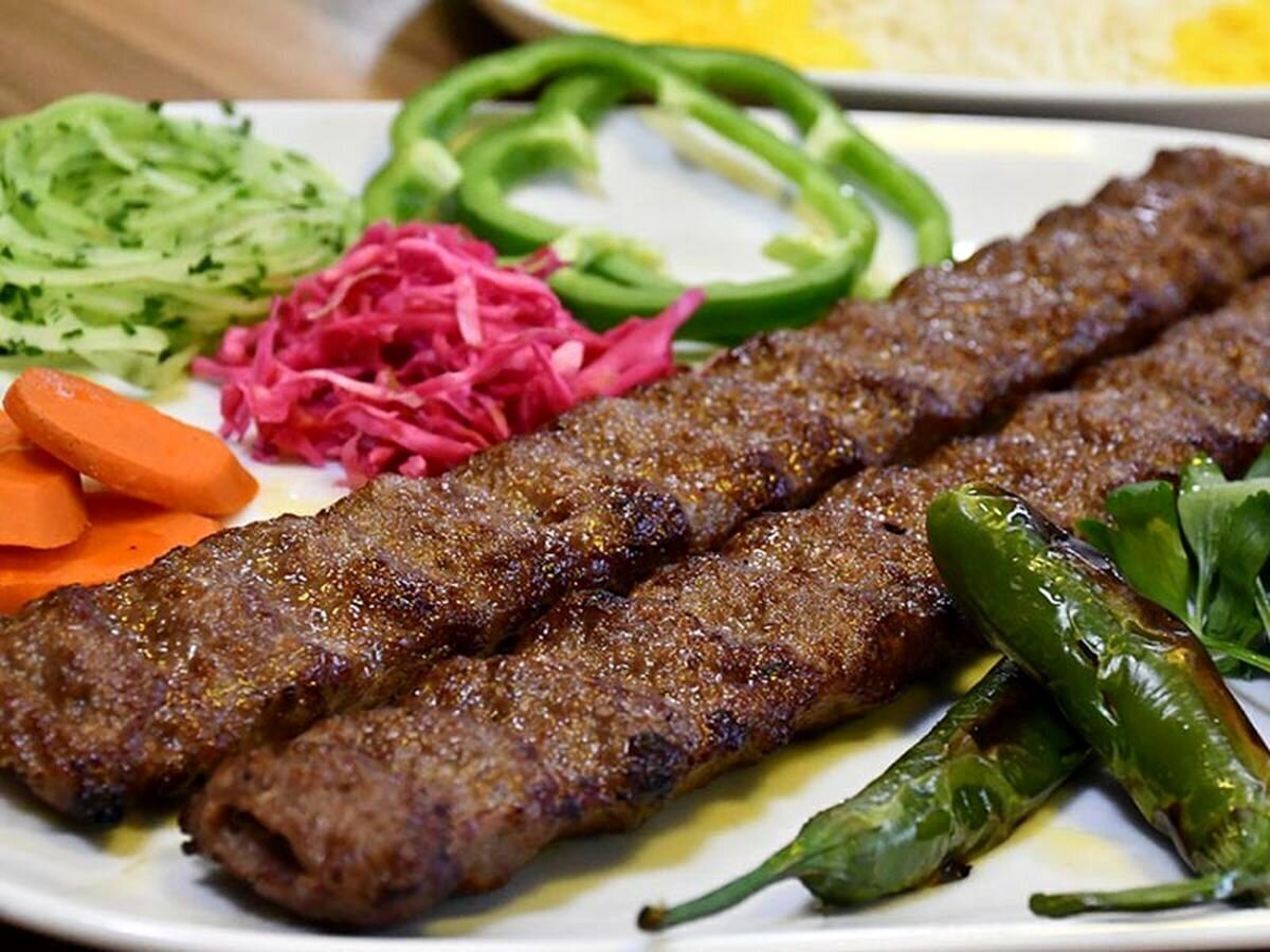 مهمان‌های نوروزی خود را با درست کردن کباب کوبیده رستورانی سورپرایز کنید
