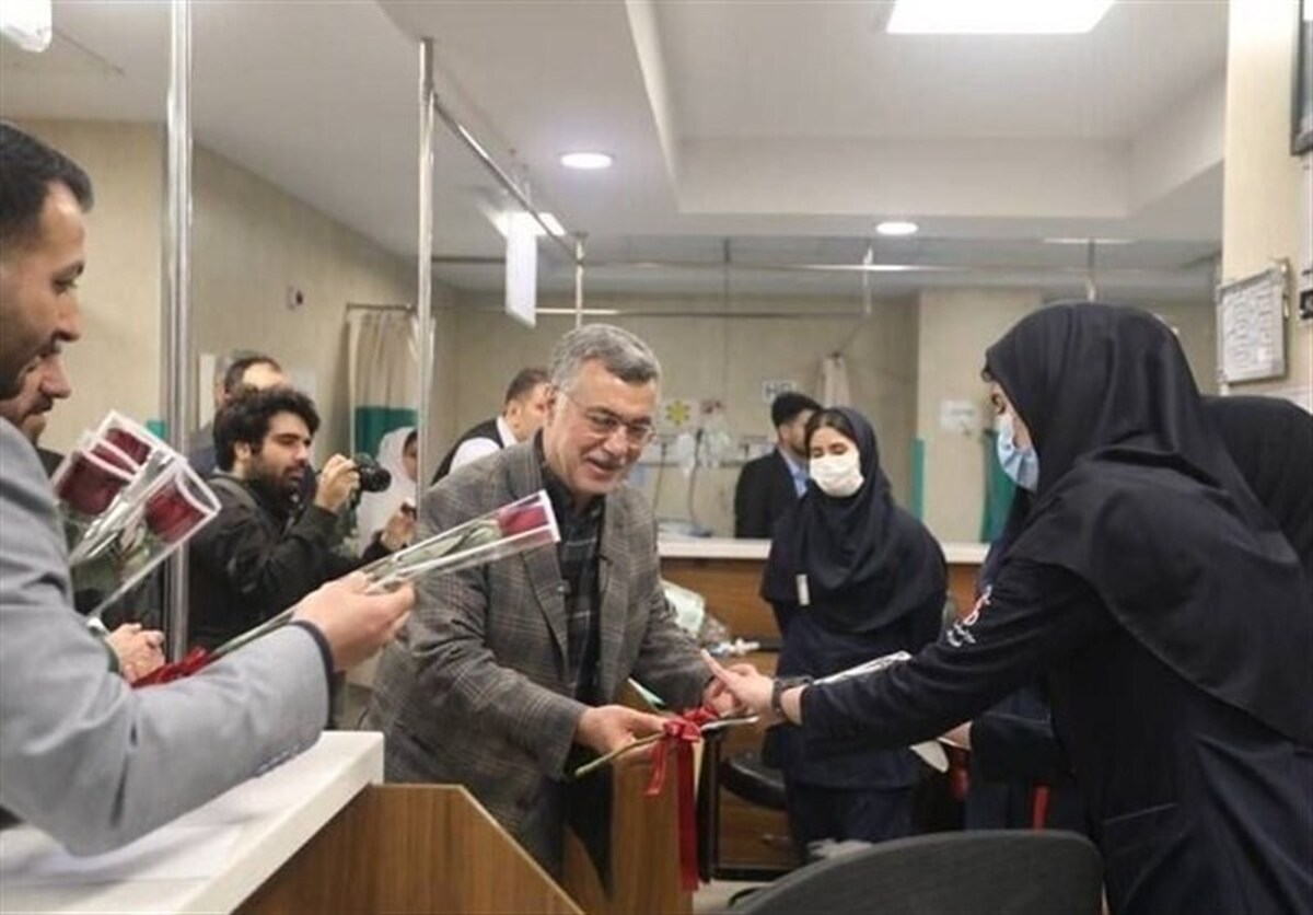 بازدید نوروزی وزیر بهداشت از دو بیمارستان در تهران