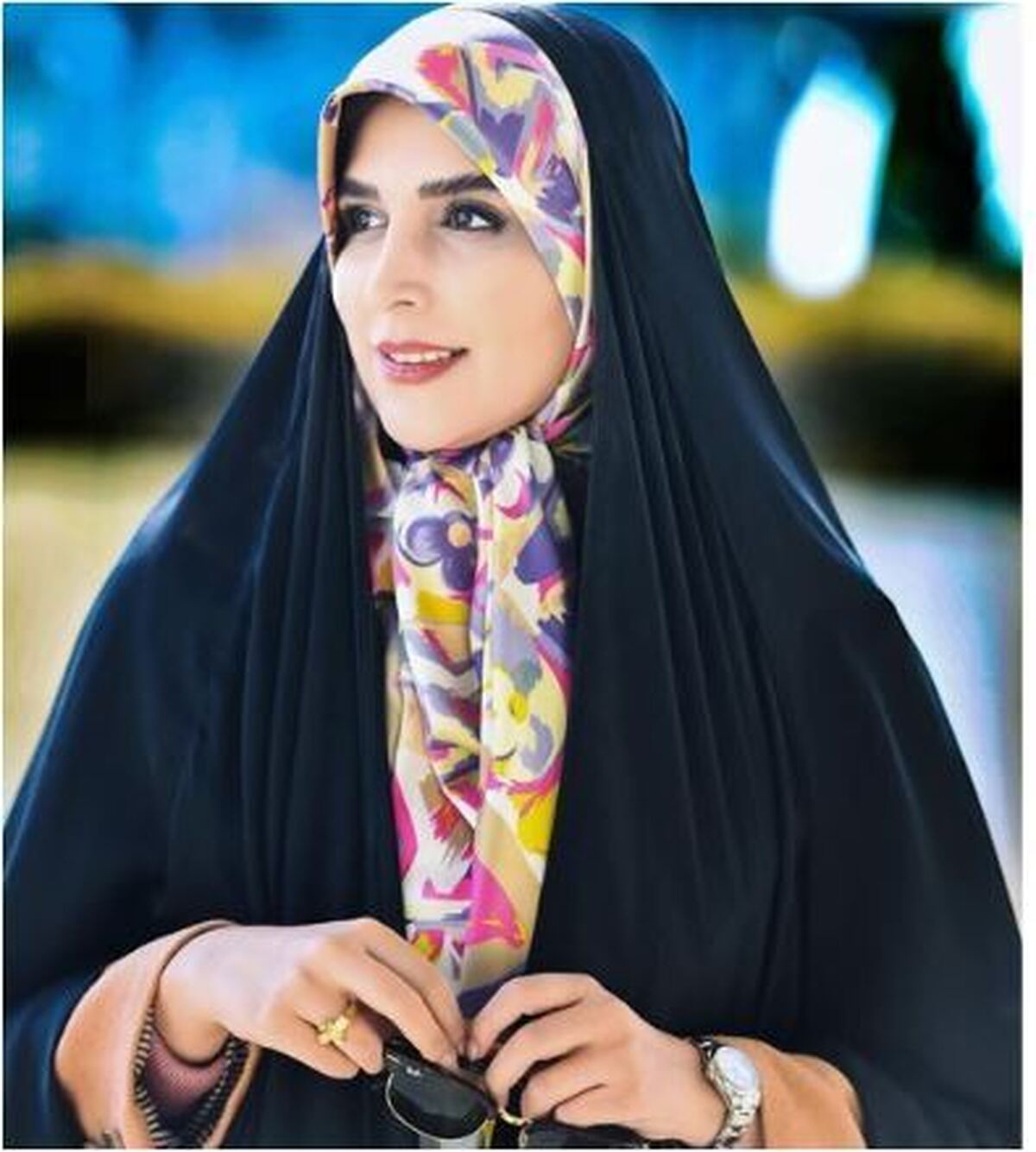 فیگور متفکرانه مژده لواسانی در حیاط خانه قدیمی اش جلب توجه کرد/چه حس و حال خوبی داره اینجا!