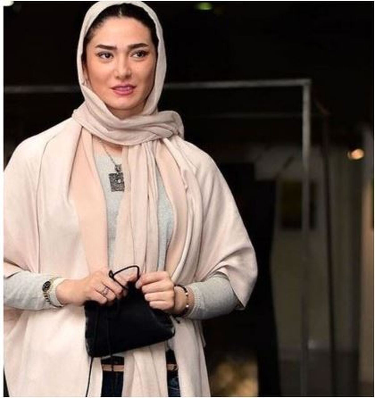 رونمایی مینا وحید از گریم و استایل خاصش در سریال «جزیره»
