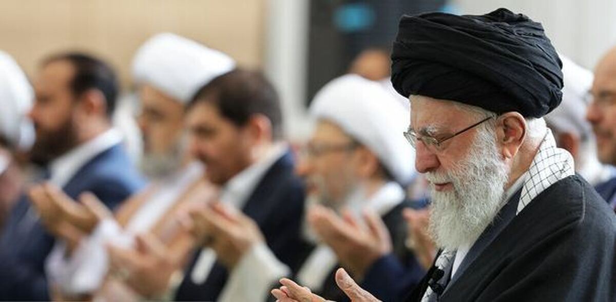 نماز عید فطر به امامت مقام معظم رهبری اقامه شد