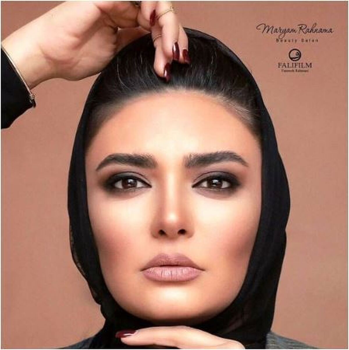 رونمایی لیندا کیانی از اولین استایل بهاره اش با رنگ‌های دلنشین