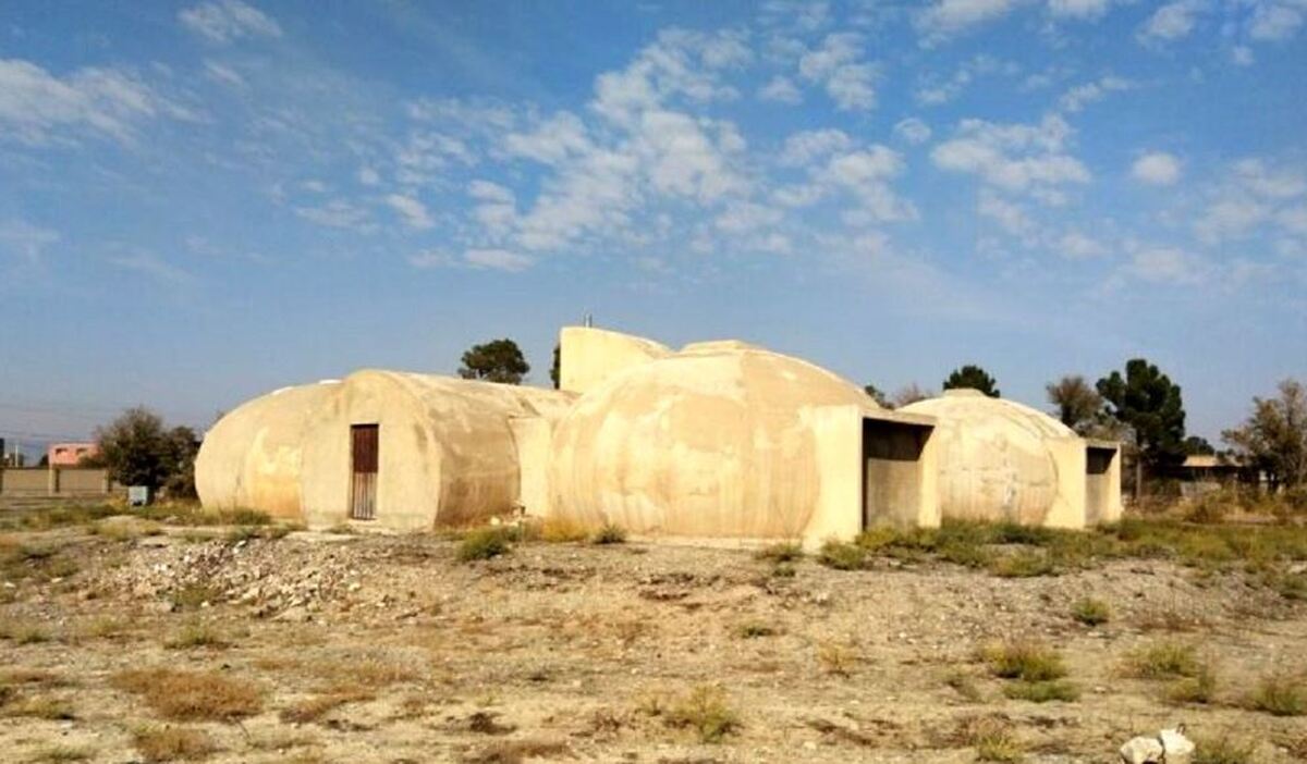 نگاهی به بنای جذاب با معماری سوئیسی رها شده در کرج+تصاویر