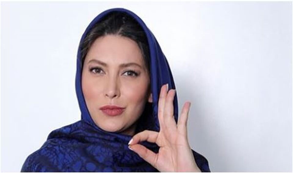 عکس دیده نشده از فیگور خنده دار فریبا نادری با چادر رنگی