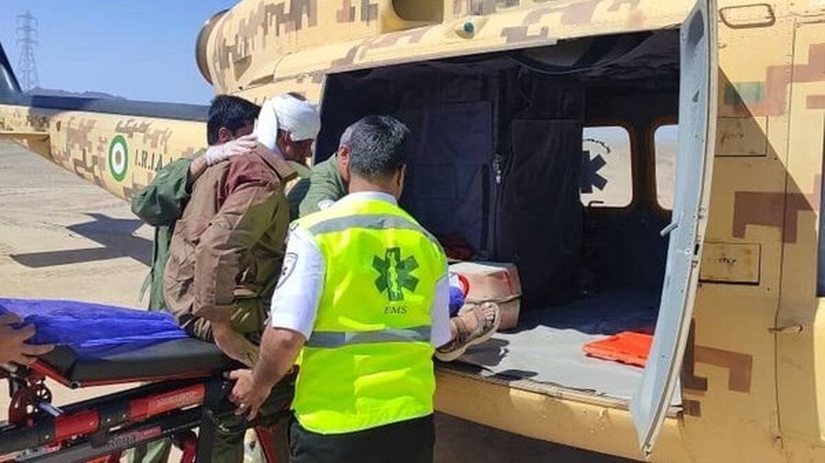 پرواز بالگرد اورژانس زاهدان برای انتقال ۳ مصدوم از جاده خاش