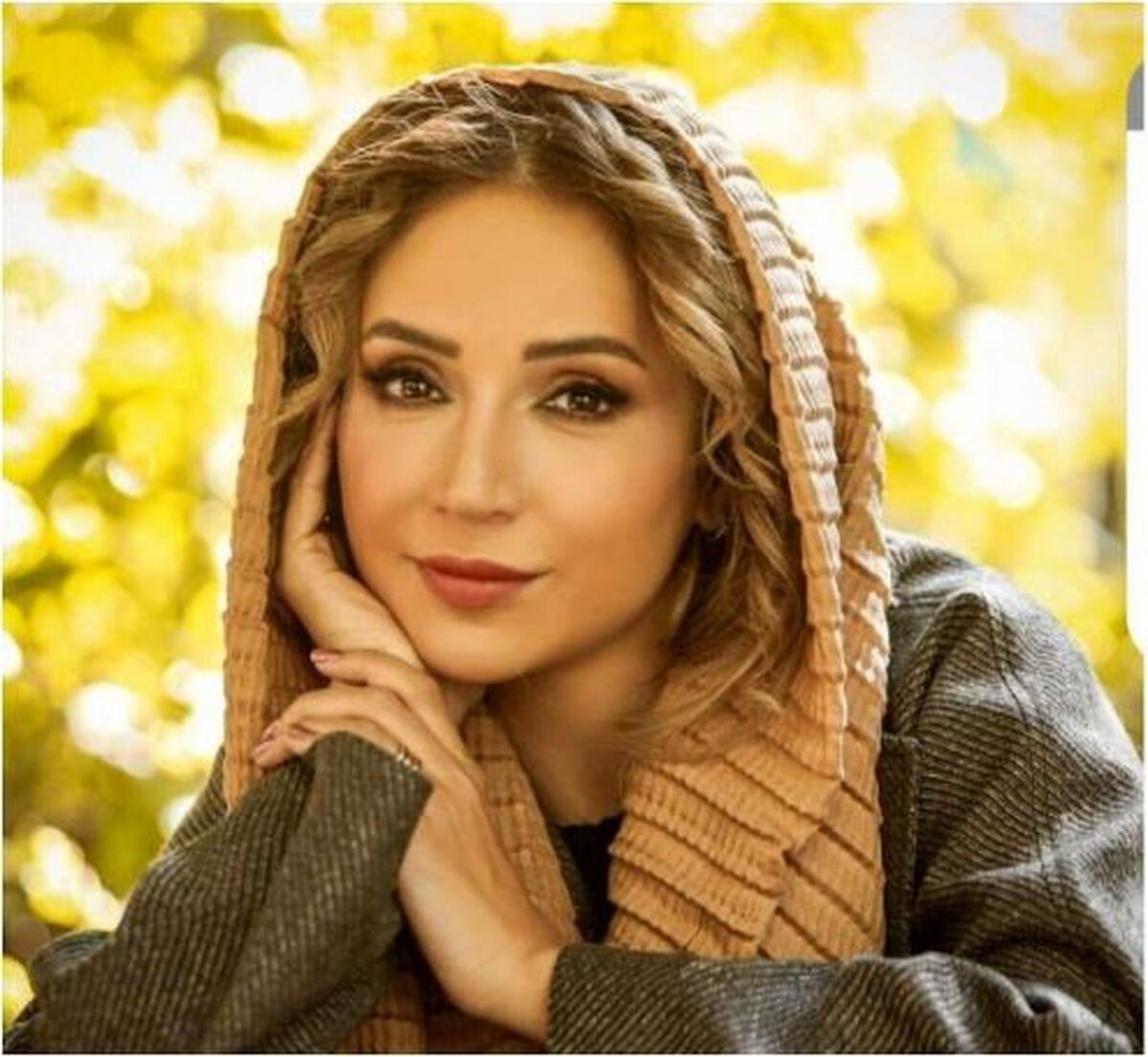استایل و گریم خاص و عجیب شبنم قلی خانی در یک تئاتر مورد توجه قرار گرفت+عکس