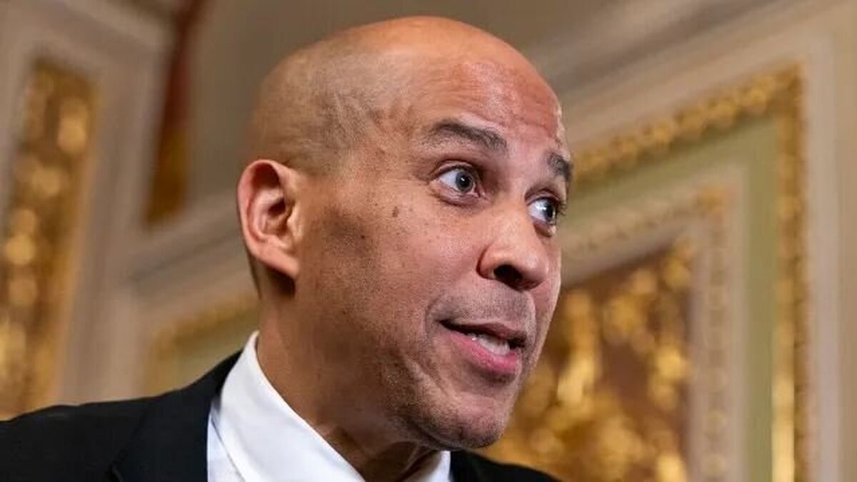 سناتور آمریکایی ۲۵ ساعت بی‌وقفه سخنرانی کرد و از ترامپ بد گفت