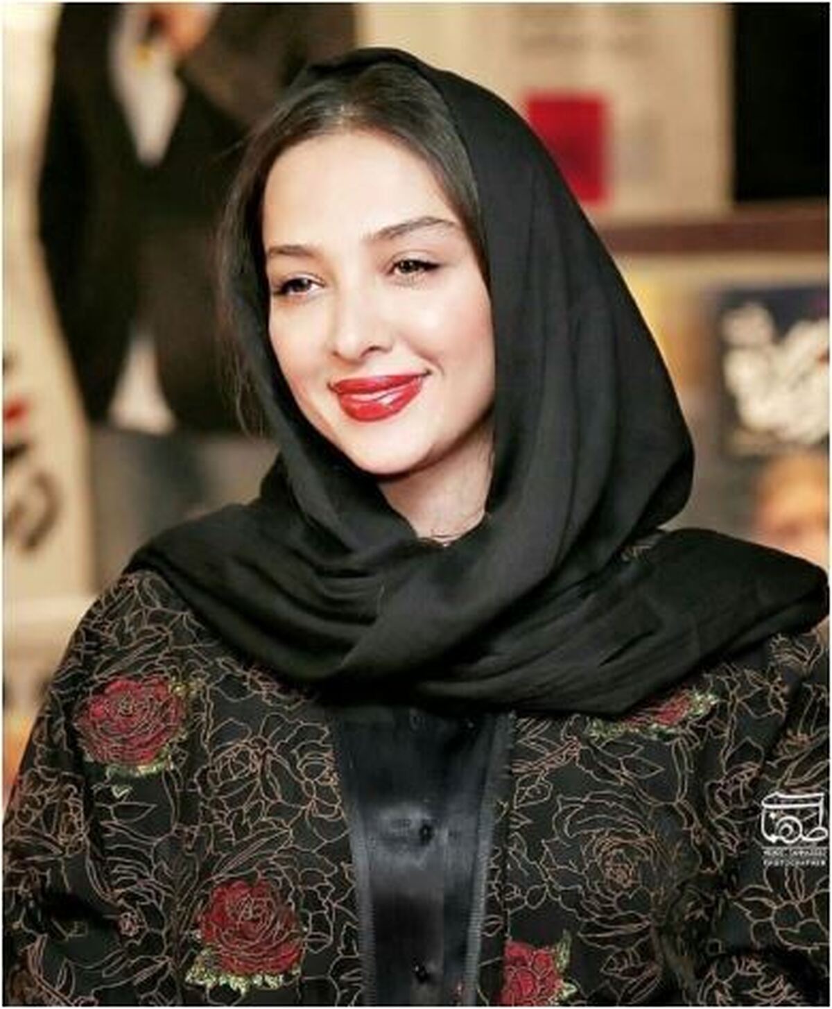 فیگور لاتی و داش مشتی طوری آناهیتا درگاهی در پرتره جدیدش سوژه شد