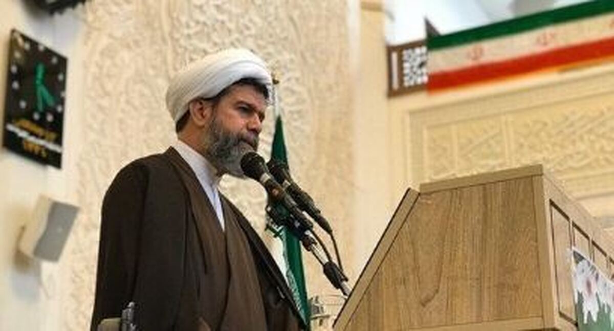خطیب نماز جمعه شیراز: بهبود فضای کسب و کار و حذف بروکراسی؛ مشکلات سرمایه گذاری را حل می‌کند