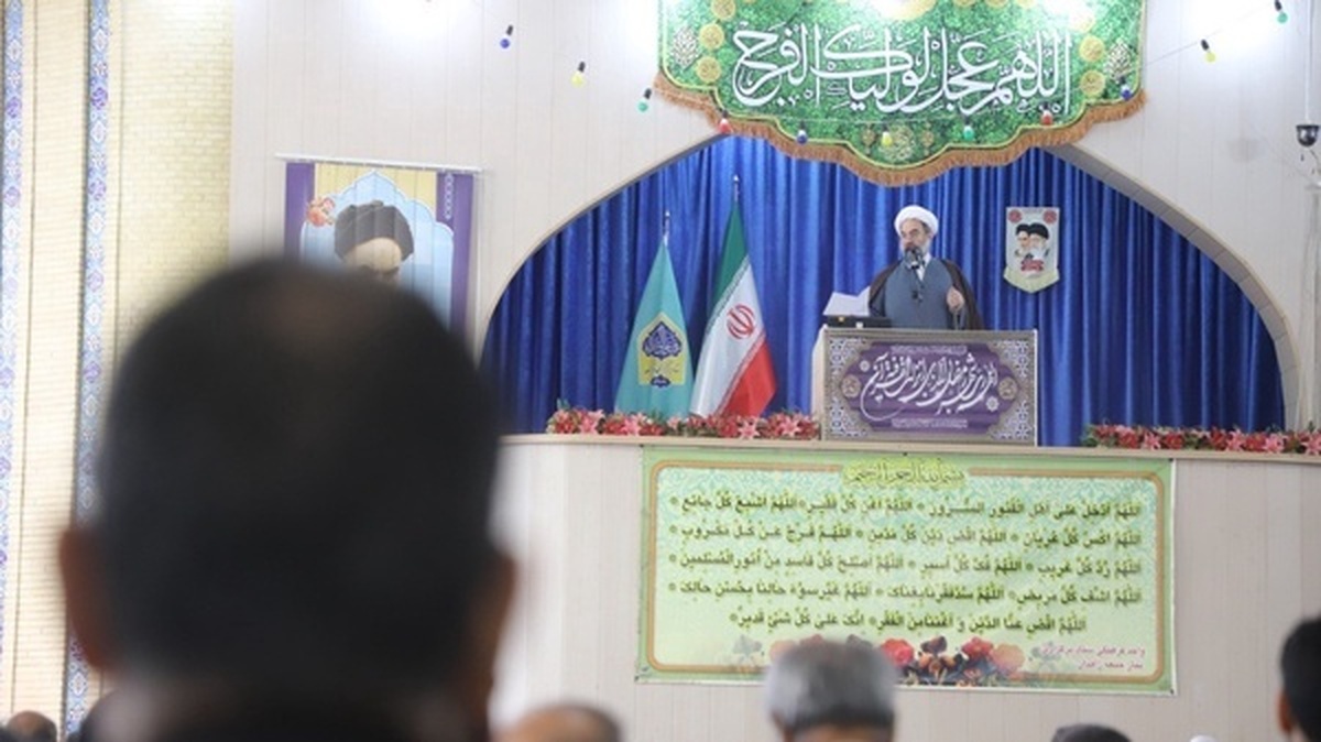 امام جمعه زاهدان: دشمن بدنبال تغییر باور‌ها و ارزش‌های دینی و انقلابی است