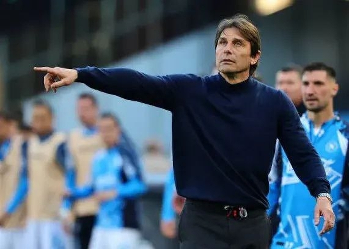 سرمربی ناپولی با درخواست استعفا می‌تواند از تیم جدا شود