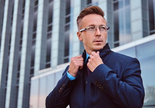 چگونه در برخورد اول با زبان بدن خود تأثیر مثبت روی دیگران بگذاریم؟