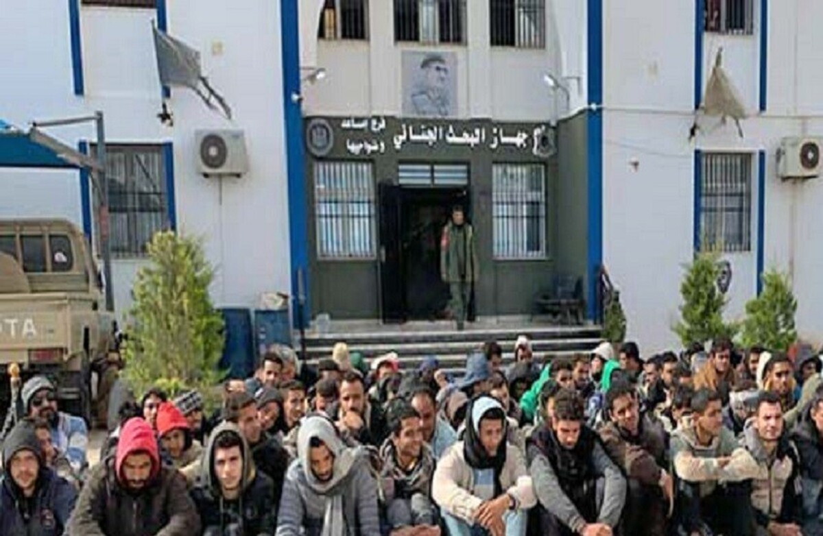 نیرو‌های امنیتی لیبی ۵۷۰ مهاجر غیرقانونی را به اتهام قاچاق انسان دستگیر کردند