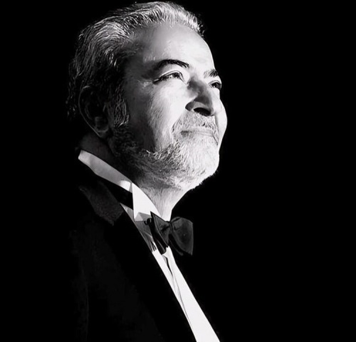 خواننده معروف ایرانی صدایش را از دست داد