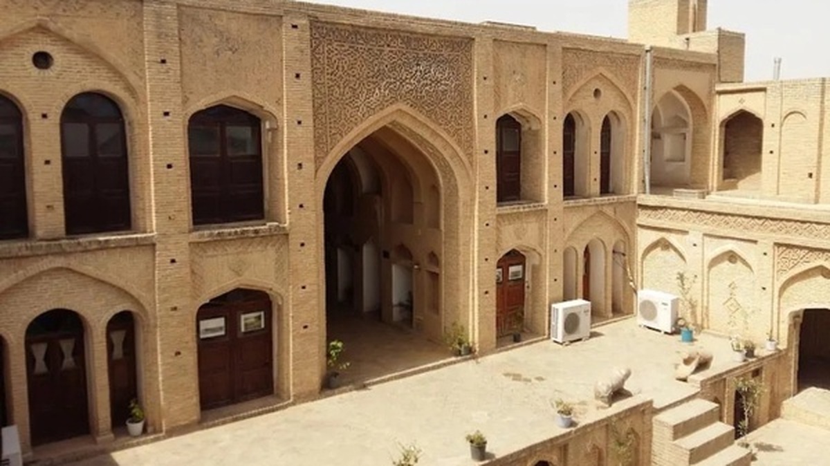 سارق یک خانه تاریخی در دزفول دستگیر شد