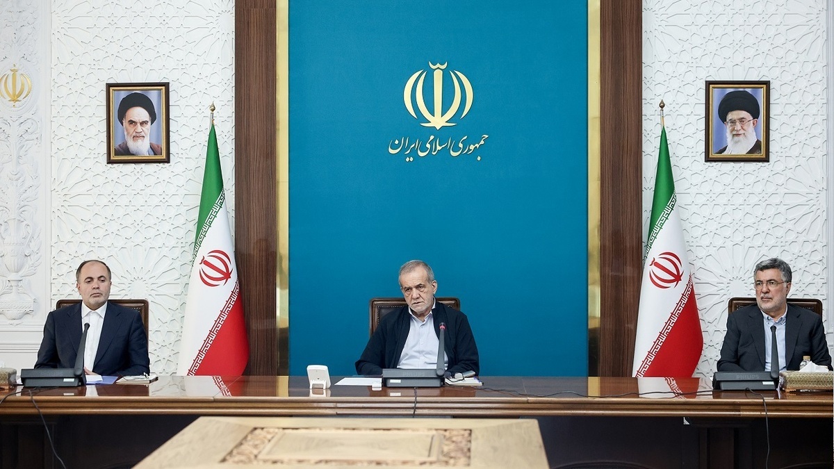پزشکیان: زمینه بازگشت نخبگان ایرانی تحصیل‌کرده در خارج از کشور باید فراهم شود