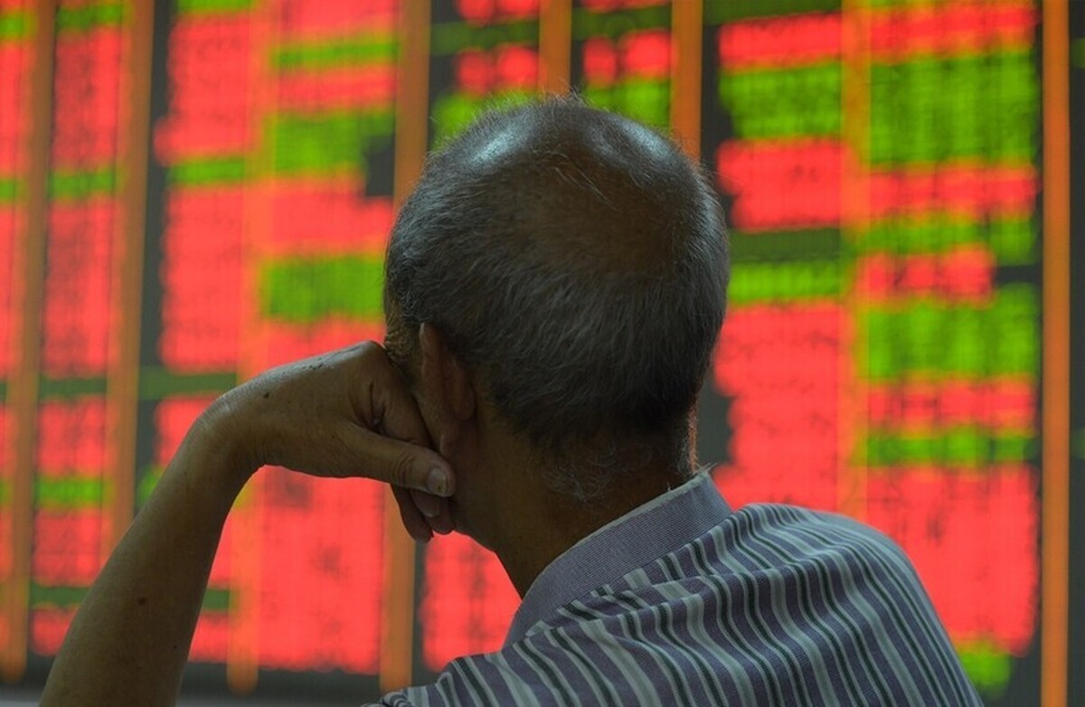 رئیس کمیسیون اروپا و نخست وزیر چین در مورد ثبات در بازار‌های جهانی گفت‌و‌گو می‌کنند