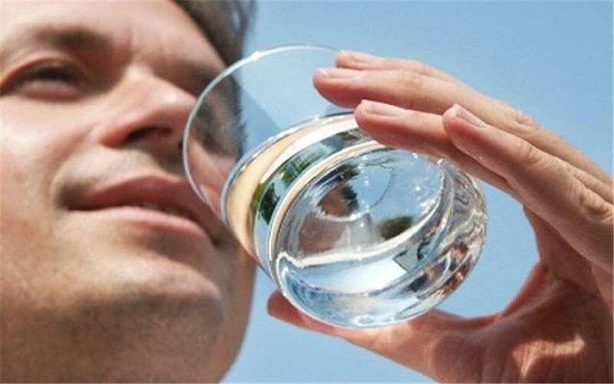 با نوشیدن آب داغ به‌محض بیدارشدن زندگی تان را متحول کنید!